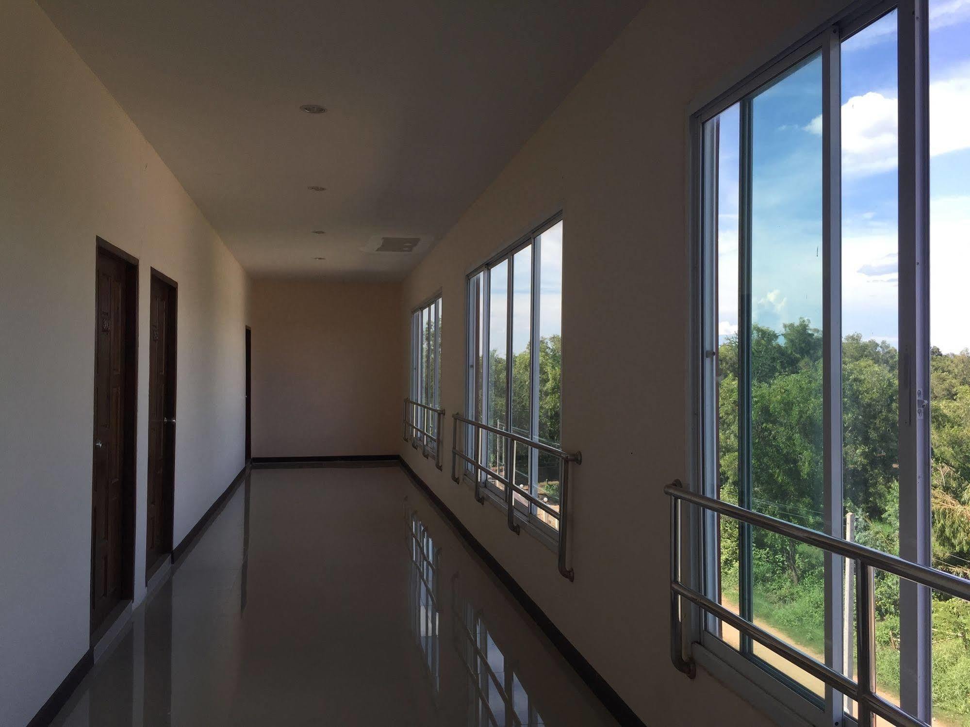 The Family Grand Hotell Udon Thani Exteriör bild